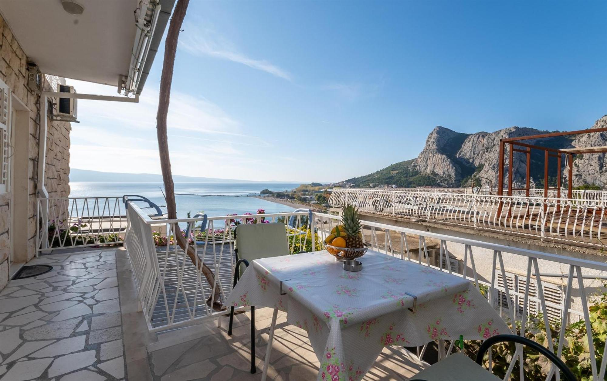 Apartments Ivan - With Parking Omis Ngoại thất bức ảnh