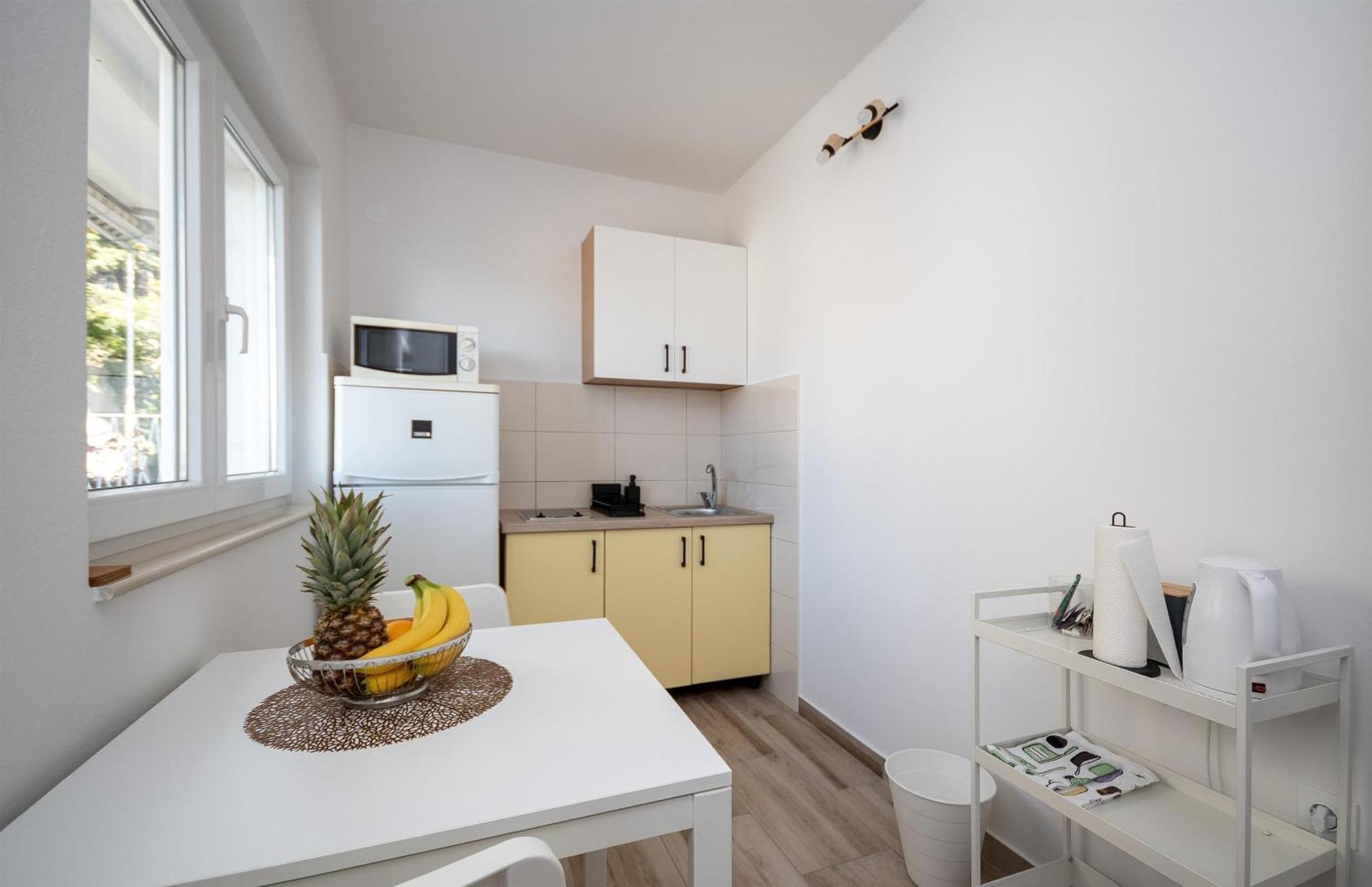 Apartments Ivan - With Parking Omis Ngoại thất bức ảnh